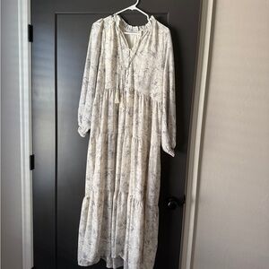 Elegant White Floral Dress - Piper & Scoot